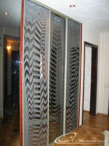 Стекла из зеркала для шкафов купе